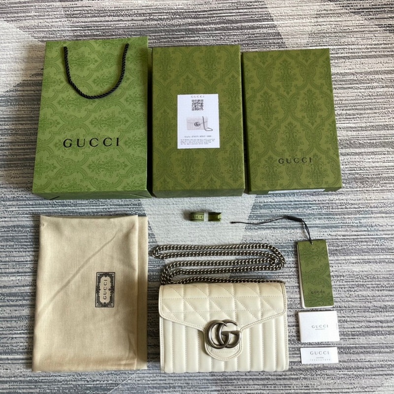 Gucci Handbags 609